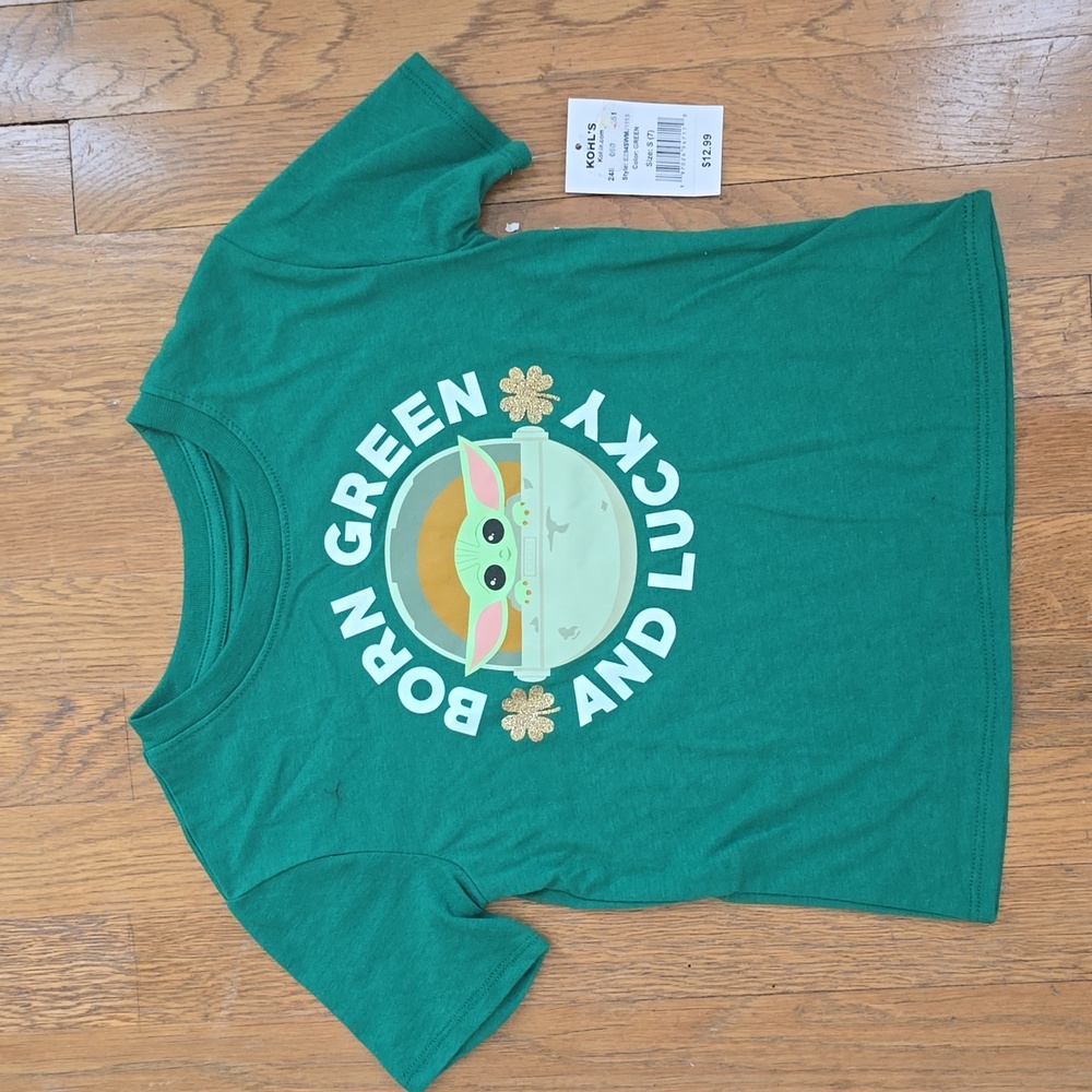 STAR WARS GREEN BOYS "BORN GREEN AND LUCKY" SHORT SLEEVE TEE SIZE SMALL